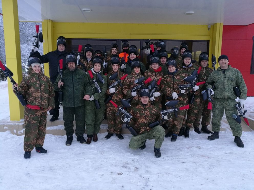 коллективный пейнбол в Некрасово.jpg